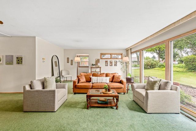 11307 W Garfield AVENUE, Wauwatosa, WI 53226