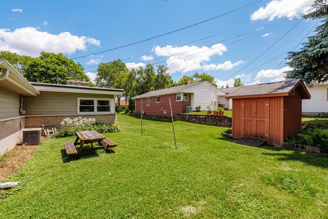 11307 W Garfield AVENUE, Wauwatosa, WI 53226