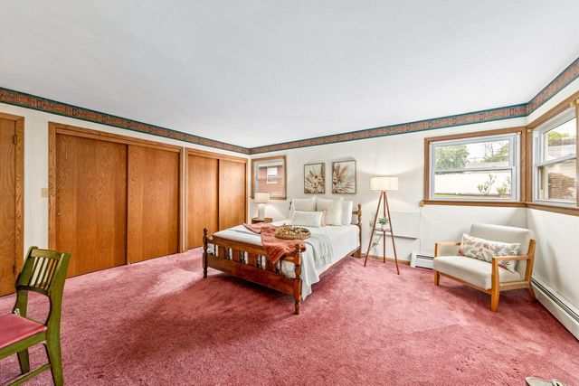 11307 W Garfield AVENUE, Wauwatosa, WI 53226
