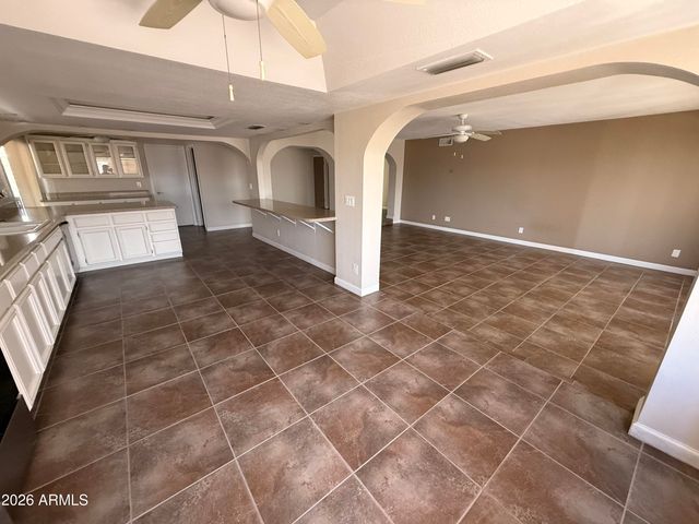 1301 E Rowlands Lane, Phoenix, AZ 85022