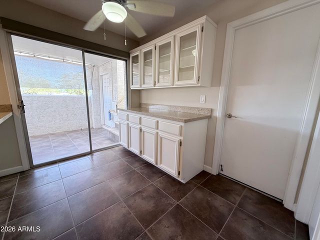 1301 E Rowlands Lane, Phoenix, AZ 85022