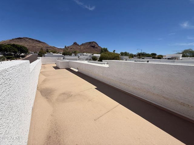 1301 E Rowlands Lane, Phoenix, AZ 85022