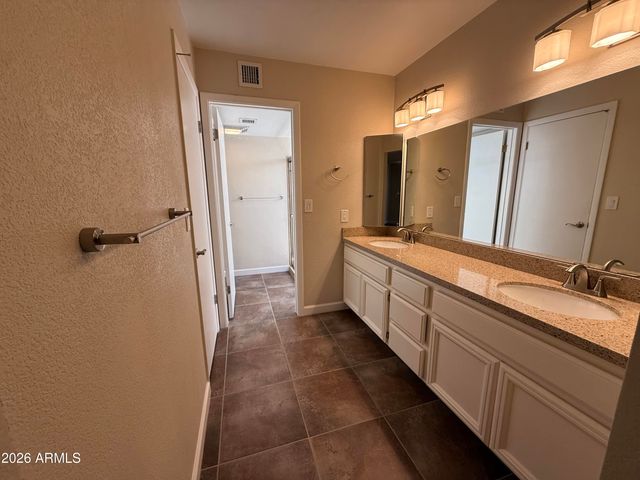 1301 E Rowlands Lane, Phoenix, AZ 85022