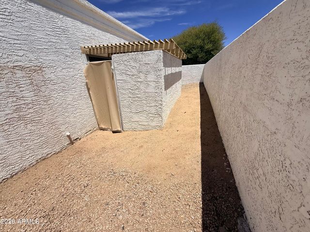 1301 E Rowlands Lane, Phoenix, AZ 85022
