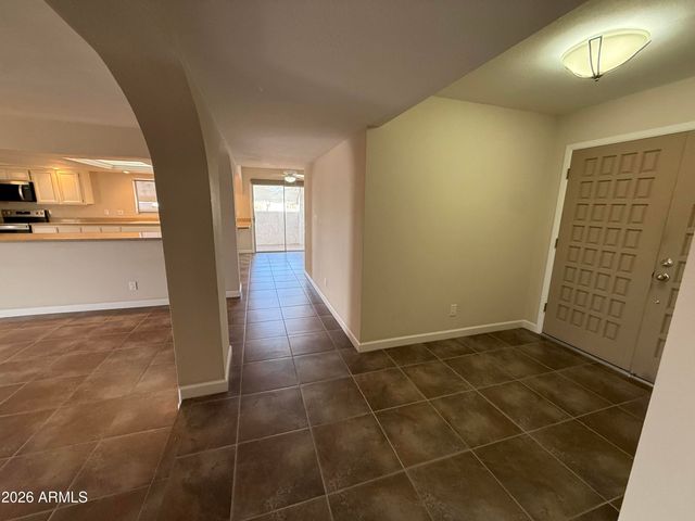 1301 E Rowlands Lane, Phoenix, AZ 85022