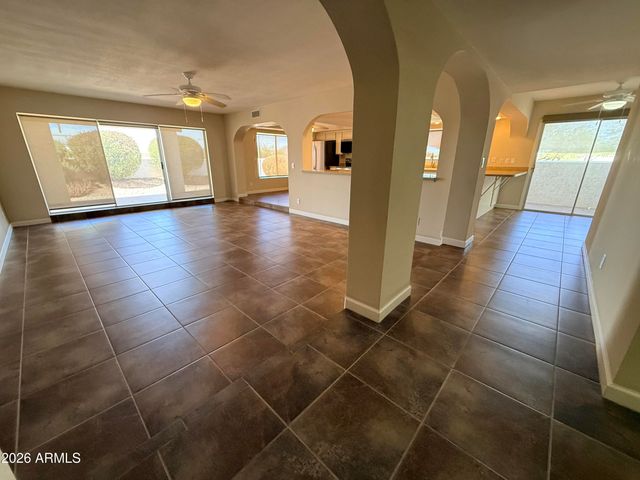 1301 E Rowlands Lane, Phoenix, AZ 85022