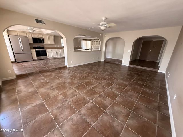 1301 E Rowlands Lane, Phoenix, AZ 85022