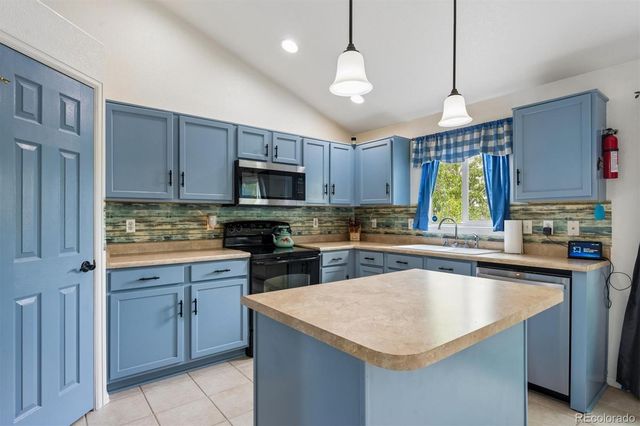 11470 Kenton Street, Commerce City, CO 80640