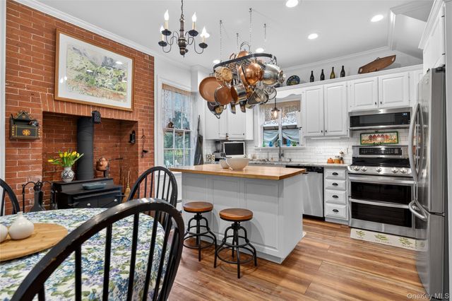 90 Quaker Avenue, Cornwall, NY 12518