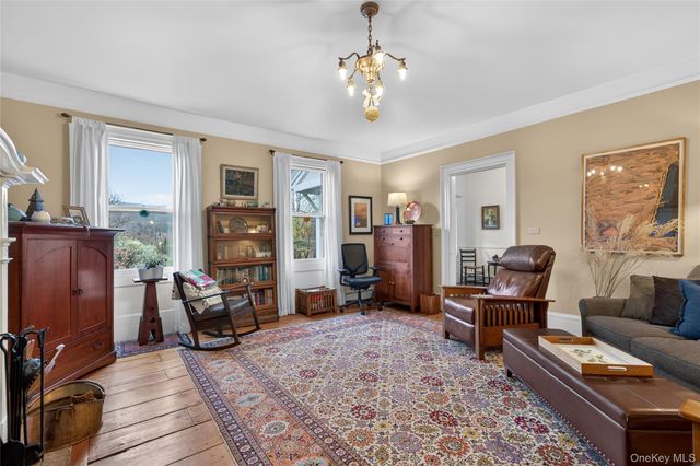90 Quaker Avenue, Cornwall, NY 12518