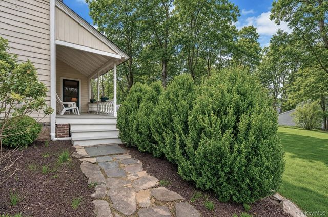 90 Quaker Avenue, Cornwall, NY 12518