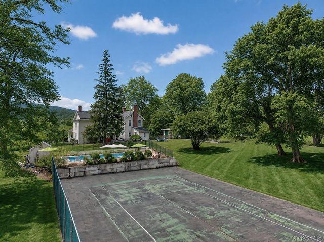 90 Quaker Avenue, Cornwall, NY 12518