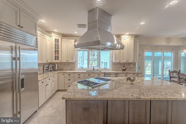 2 WILDERNESS DR, Medford, NJ 08055