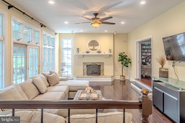 2 WILDERNESS DR, Medford, NJ 08055