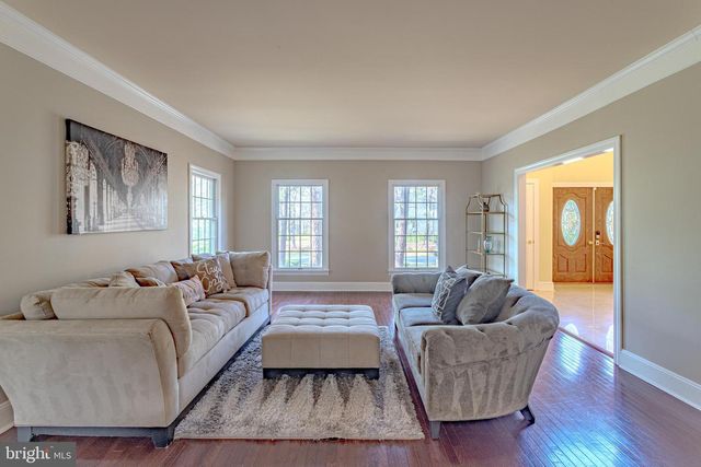 2 WILDERNESS DR, Medford, NJ 08055