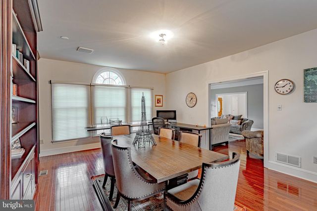 2 WILDERNESS DR, Medford, NJ 08055