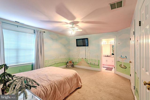 2 WILDERNESS DR, Medford, NJ 08055