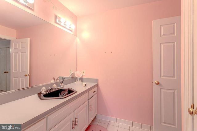 2 WILDERNESS DR, Medford, NJ 08055