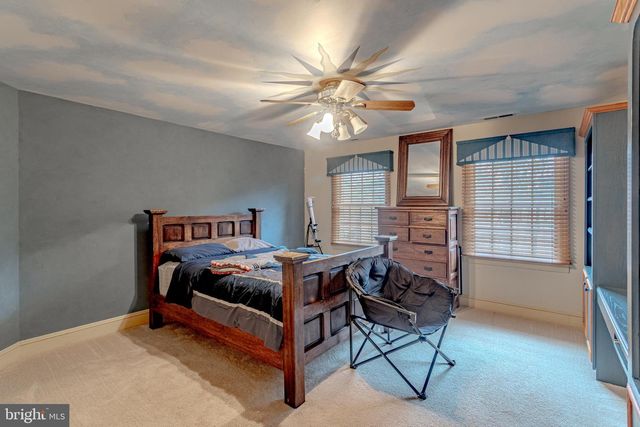 2 WILDERNESS DR, Medford, NJ 08055