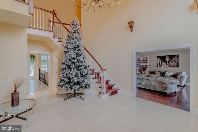 2 WILDERNESS DR, Medford, NJ 08055