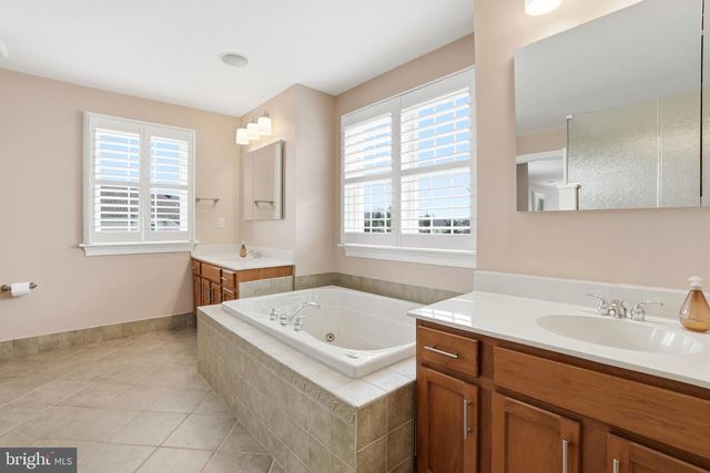 29 PAIGE TRL, Perkasie, PA 18944