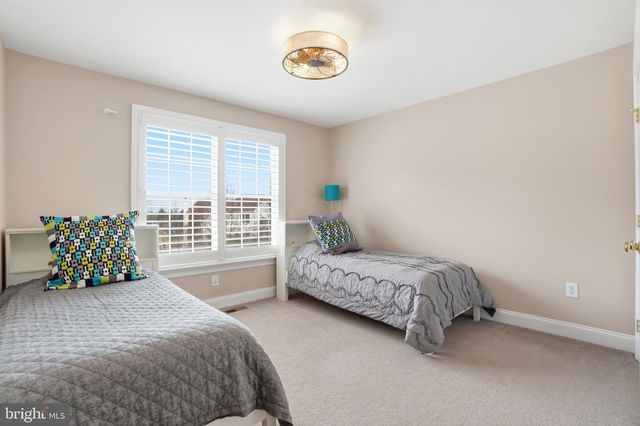 29 PAIGE TRL, Perkasie, PA 18944