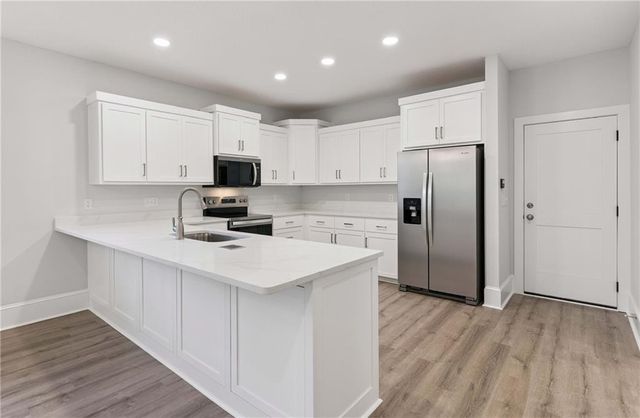 709 Adams Street, Darien, GA 31305