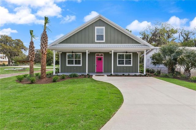 709 Adams Street, Darien, GA 31305