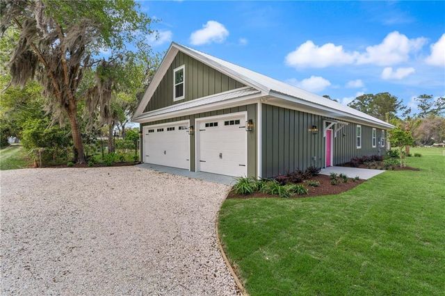 709 Adams Street, Darien, GA 31305