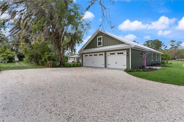 709 Adams Street, Darien, GA 31305