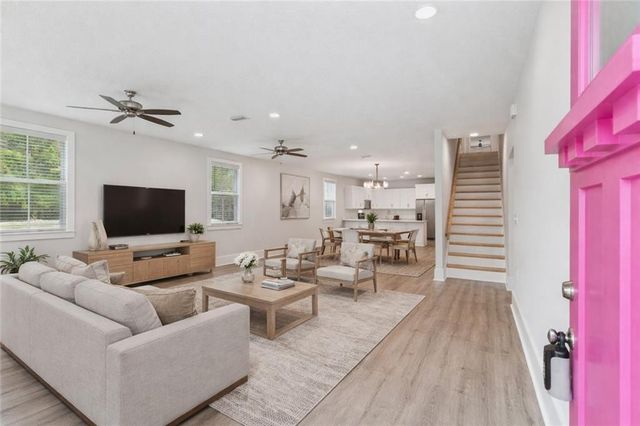 709 Adams Street, Darien, GA 31305