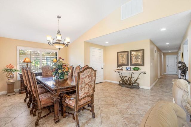 175 Las Lomas, Palm Desert, CA 92260