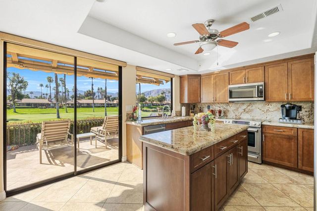 175 Las Lomas, Palm Desert, CA 92260