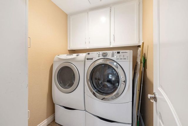 175 Las Lomas, Palm Desert, CA 92260