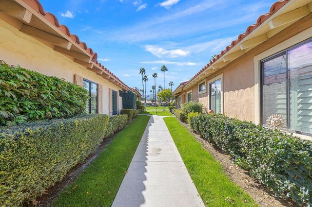 175 Las Lomas, Palm Desert, CA 92260