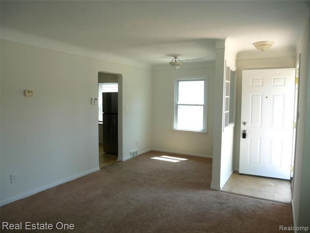 3876 Greenfield Road, Berkley, MI 48072