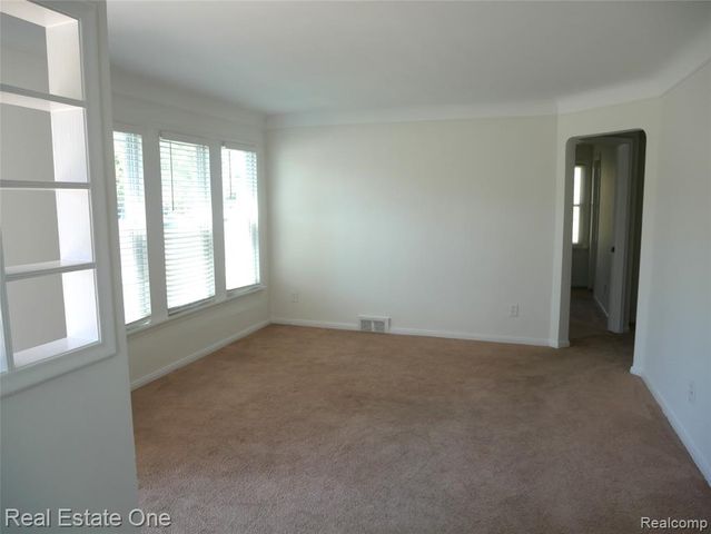 3876 Greenfield Road, Berkley, MI 48072