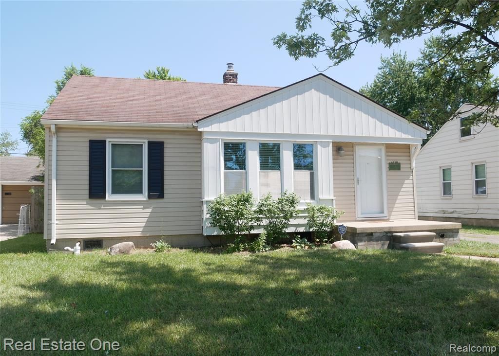 3876 Greenfield Road, Berkley, MI 48072