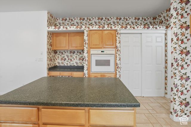 4602 S HATHAWAY DR, Roy, UT 84067
