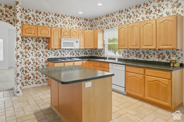 4602 S HATHAWAY DR, Roy, UT 84067
