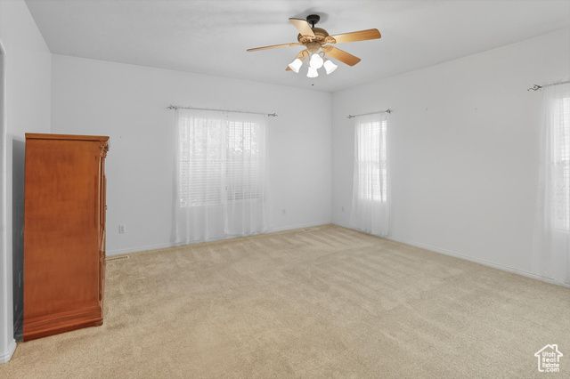 4602 S HATHAWAY DR, Roy, UT 84067