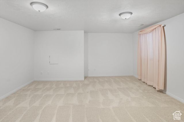 4602 S HATHAWAY DR, Roy, UT 84067