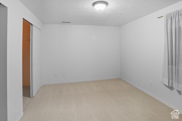 4602 S HATHAWAY DR, Roy, UT 84067