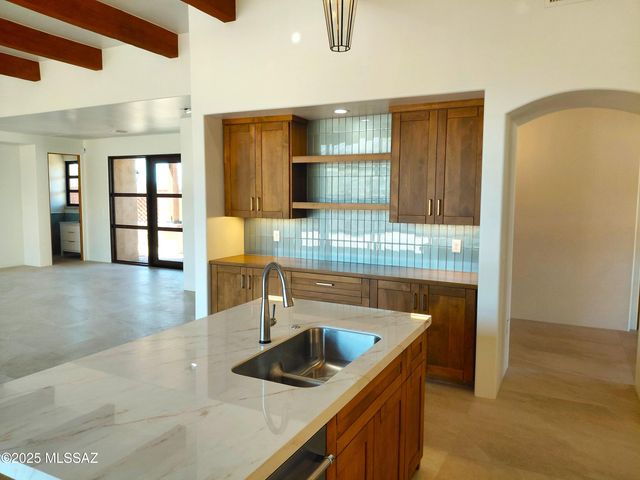 6060 N Piedra Seca, Tucson, AZ 85718