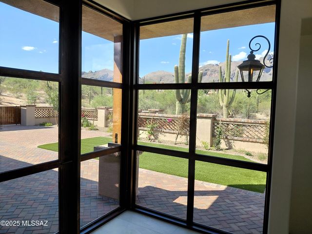 6060 N Piedra Seca, Tucson, AZ 85718