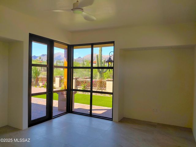 6060 N Piedra Seca, Tucson, AZ 85718