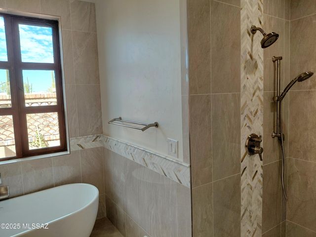 6060 N Piedra Seca, Tucson, AZ 85718