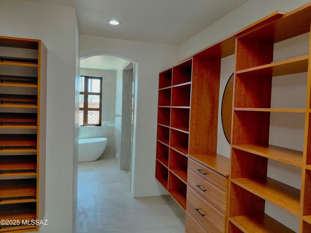 6060 N Piedra Seca, Tucson, AZ 85718