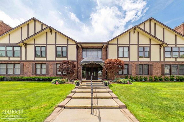 1750 Vernier Road 6, Grosse Pointe Woods, MI 48236