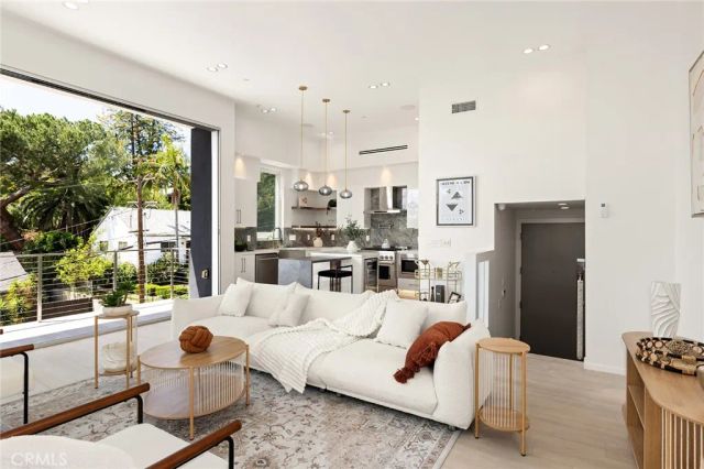 2311 Cove, Los Angeles, CA 90039